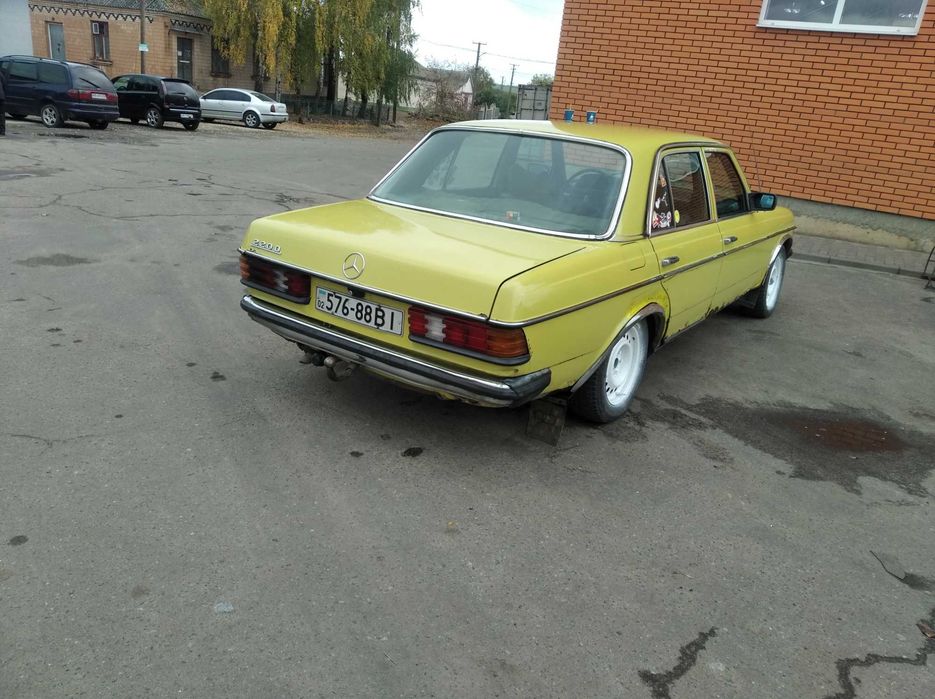 Мерседес 123 2.2 дизель