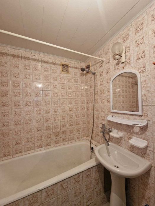 Продам 2-комнатную квартиру Березинка, Калиновая, Левобережный