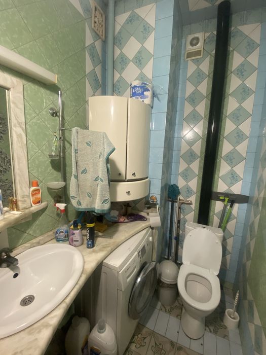 Продам будинок в Броварах р-н.Інтернат