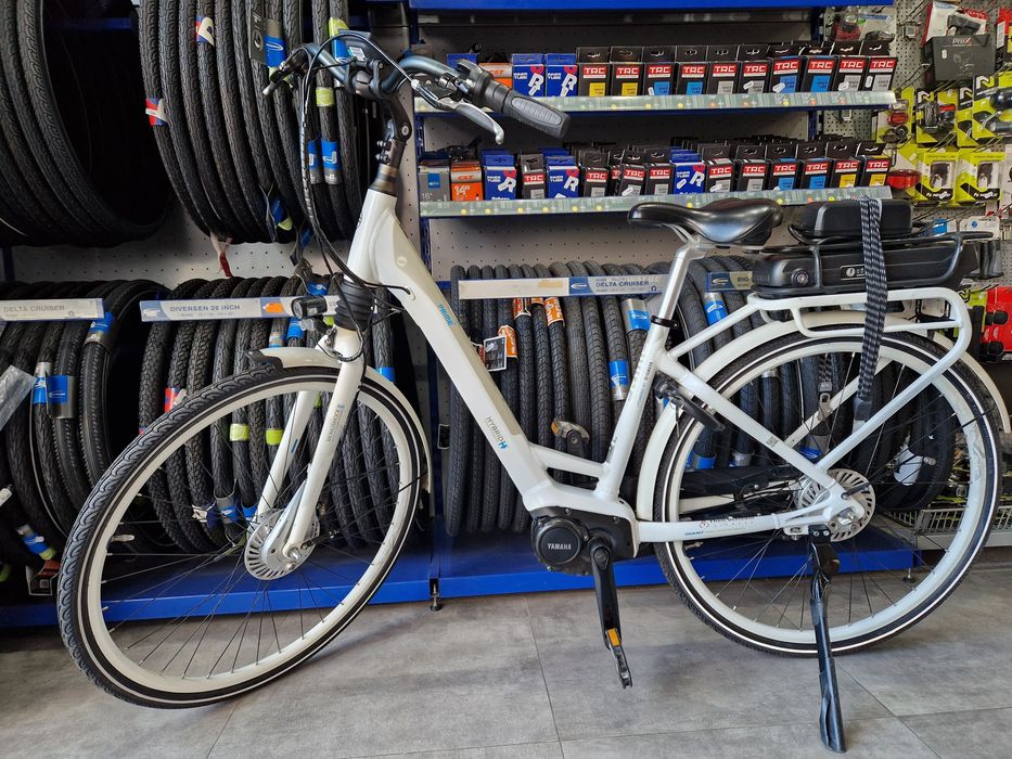 Rower elektryczny Giant Prime