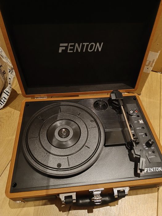 Fenton gramofon w walizce NOWY