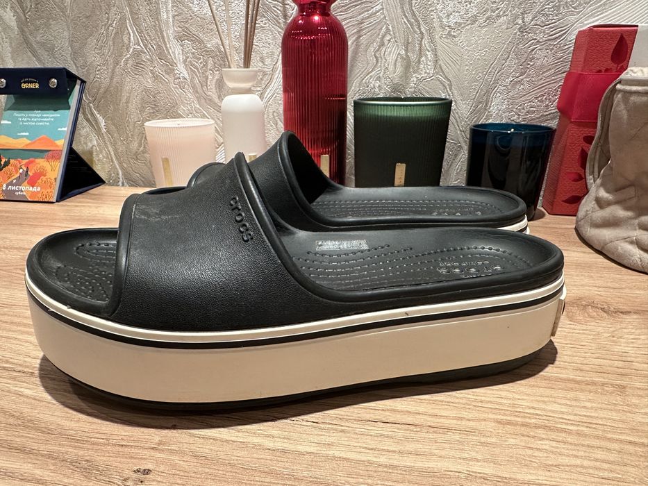 Крокси оригінал жіночі в дуже гарному стані