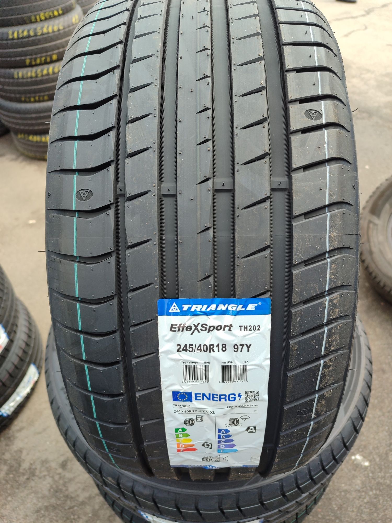 Triangle EffeXSport TH202 245/40 R18 95Y XL