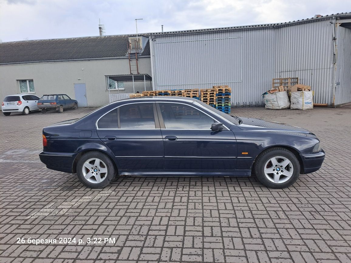 Авто BMW 5 series e39