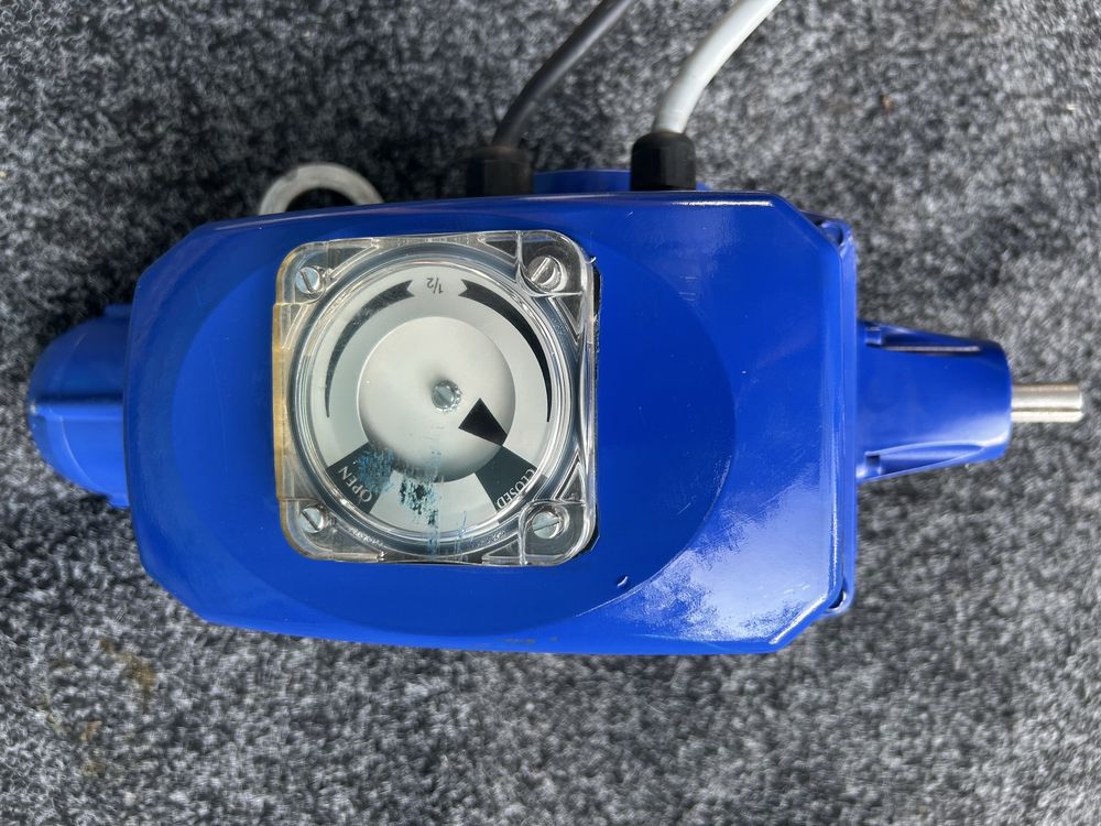 Электропривод Bernard Controls.