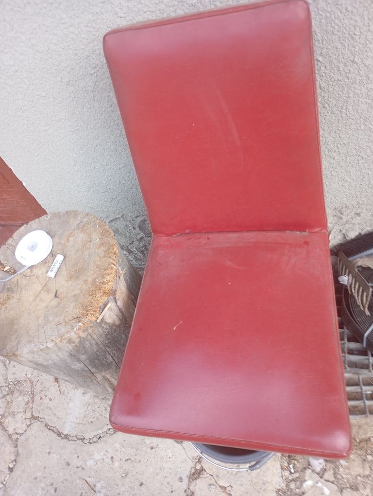 Krzesła bez dziur 3 szt