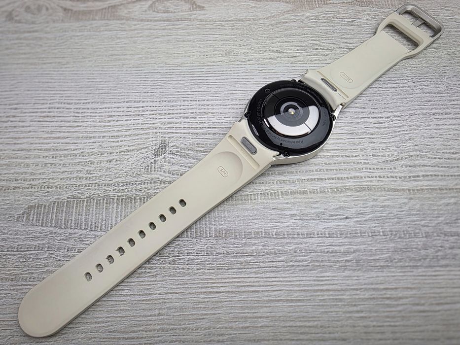 Смарт-годинник Samsung Galaxy Watch6 40mm LTE Gold (SM-R935U)