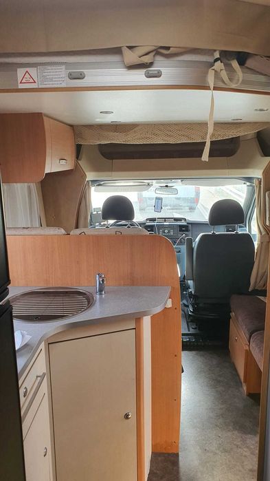 Autocaravana Chausson com Cama Central