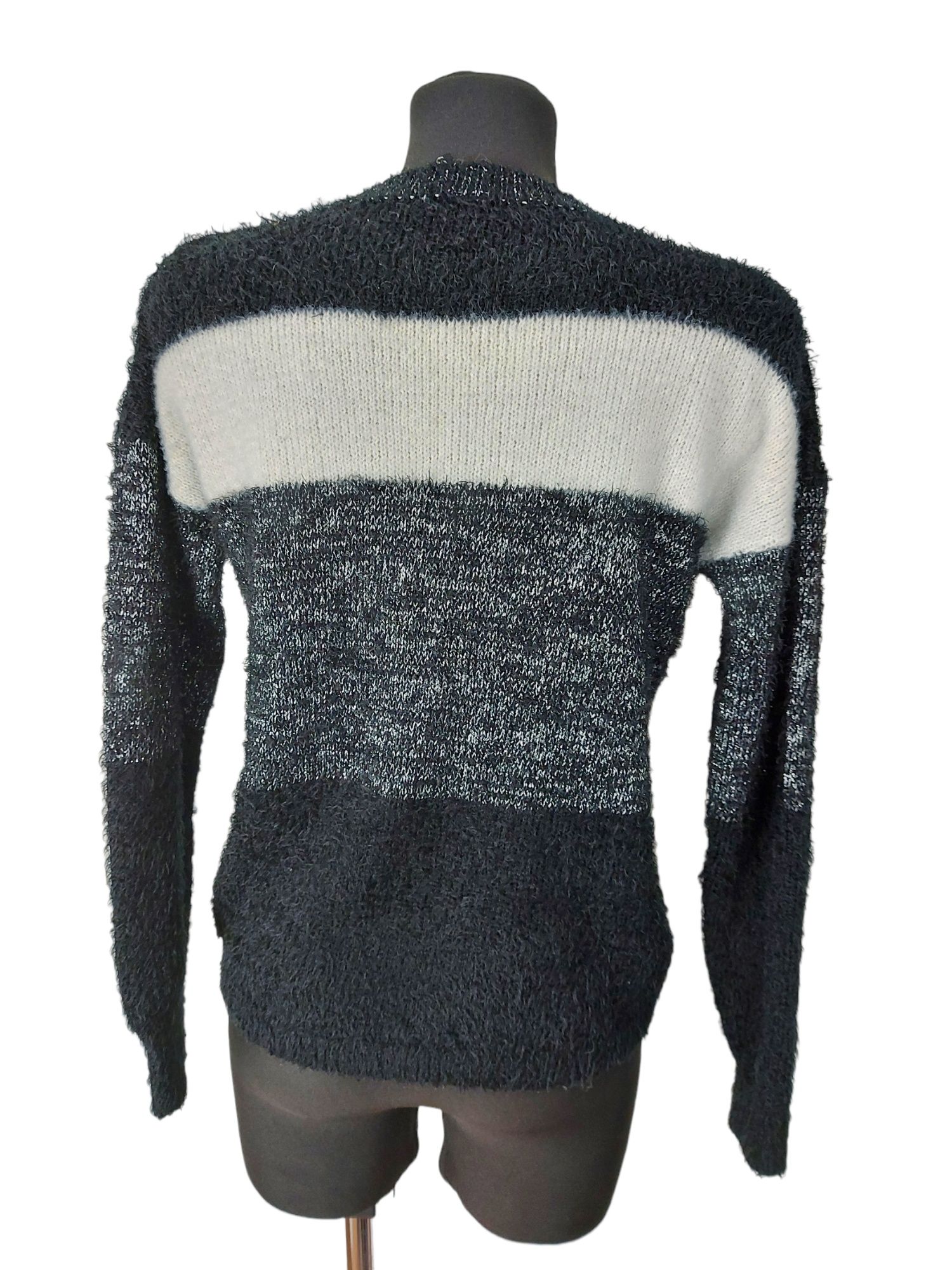 Sweter damski w paski r S