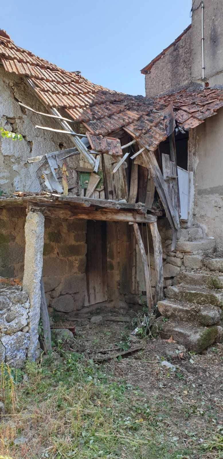 Casa de Habitação, p/ restaurar, Barbadães Baixo, Vila Pouca de Aguiar