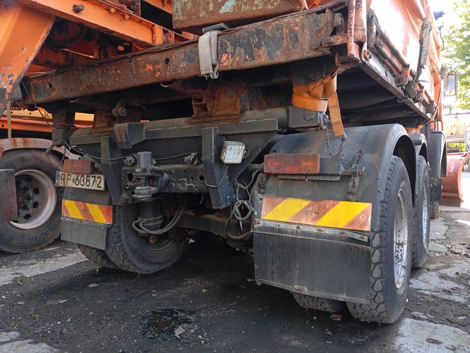 Kamaz z silnikiem Mana Piaskarka P1 Pług