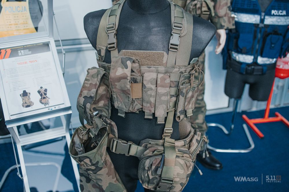 zestaw oporządzenia wojskowego kamizelka szelki chest rig 988b mon