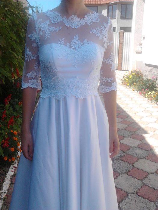 Весільна чарівна сукня