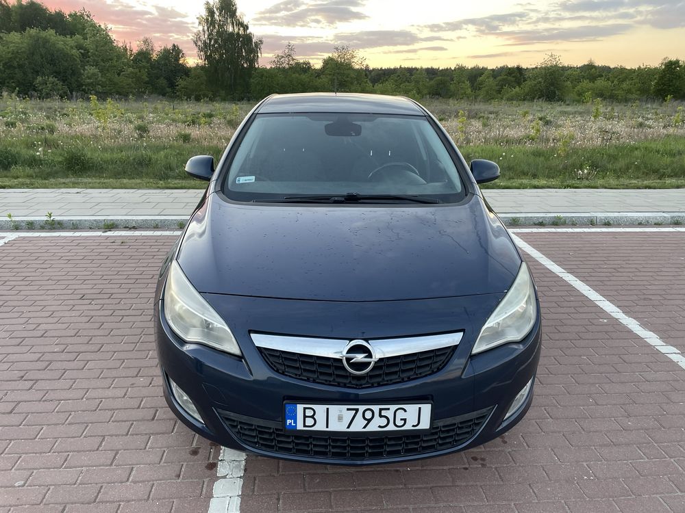 Opel astra J 1.7cdti 110km