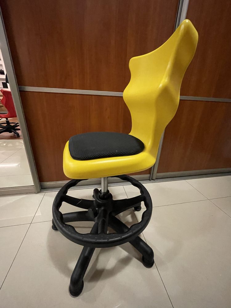 Krzeslo obrotowe Entelo Twist 3