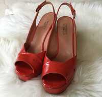 Туфлі босоножки червоні