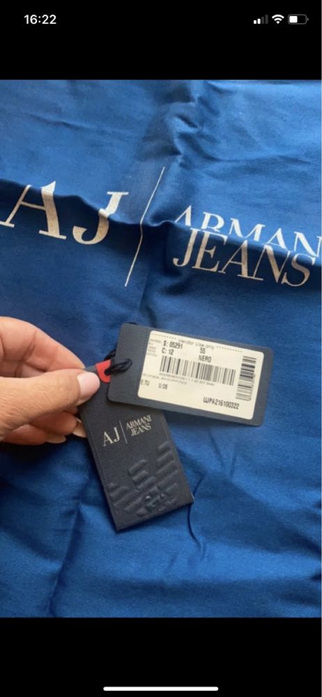 Czarna lakierowana torebka Armani Jeans duża