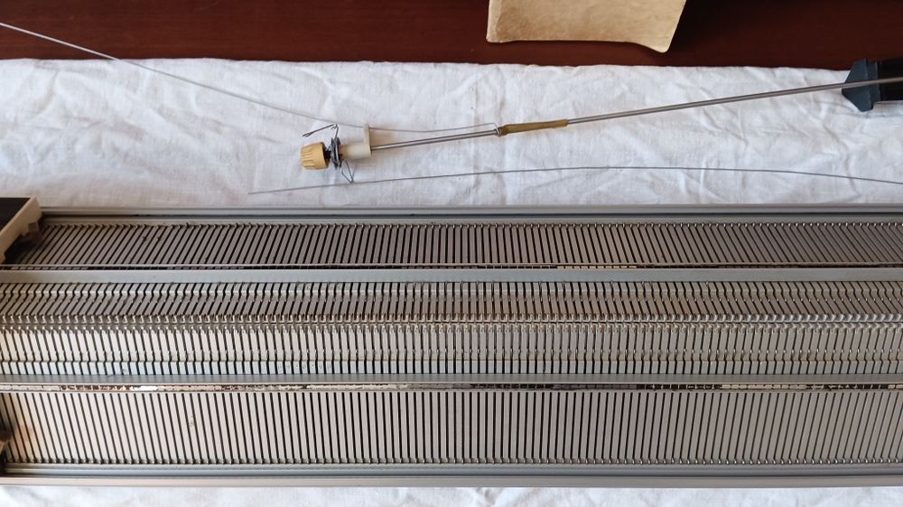 двофакторна в'язальна машина українка 2