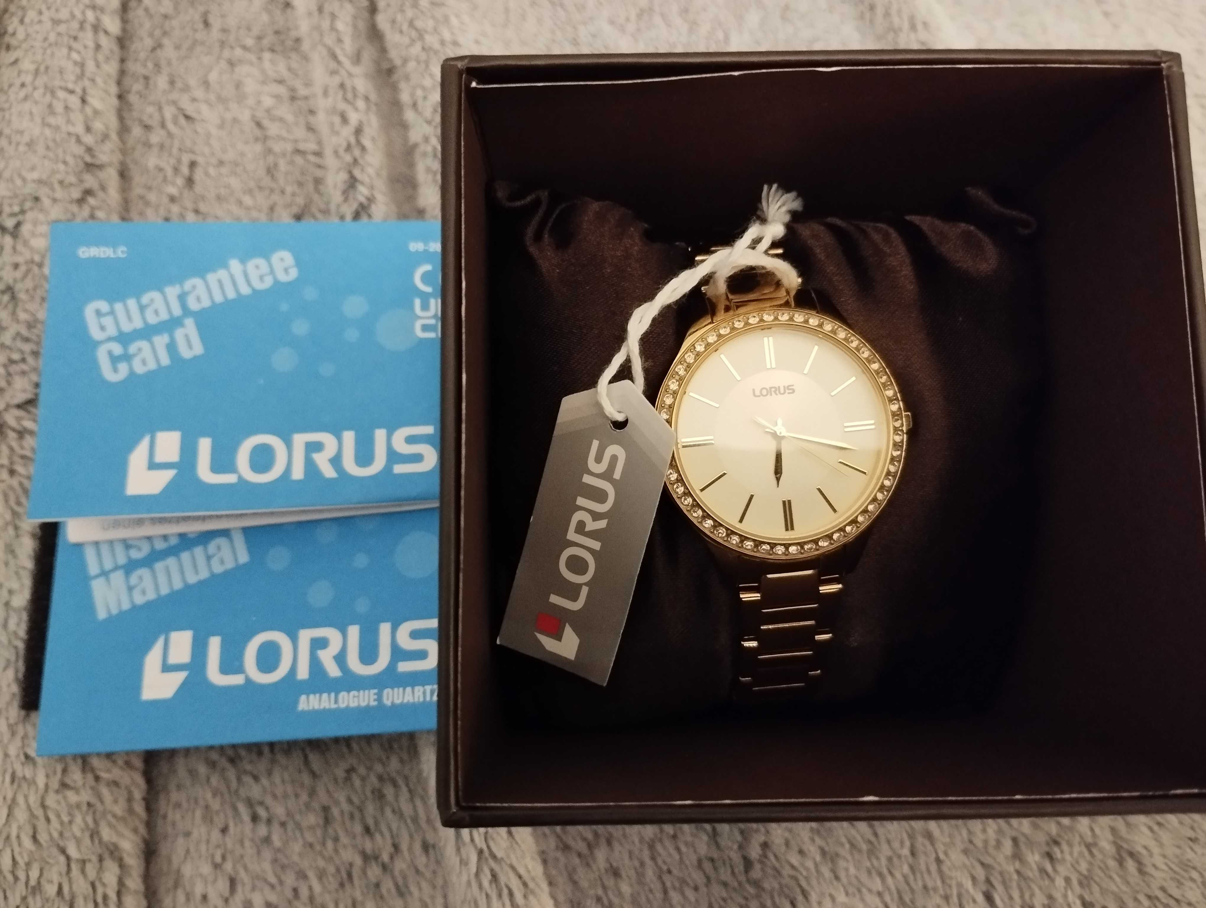 Damski zegarek Lorus złoty z cyrkoniami