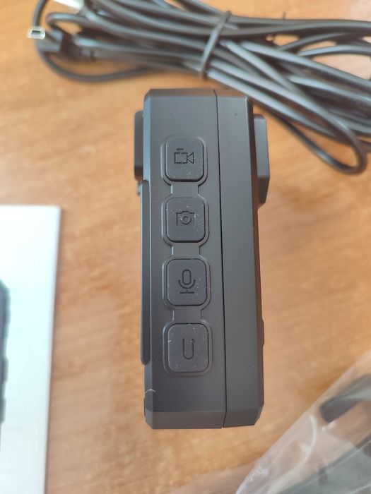 Нагрудна боді-камера з 2х-дюймовим екраном, акум 7 годин!! Оригінал