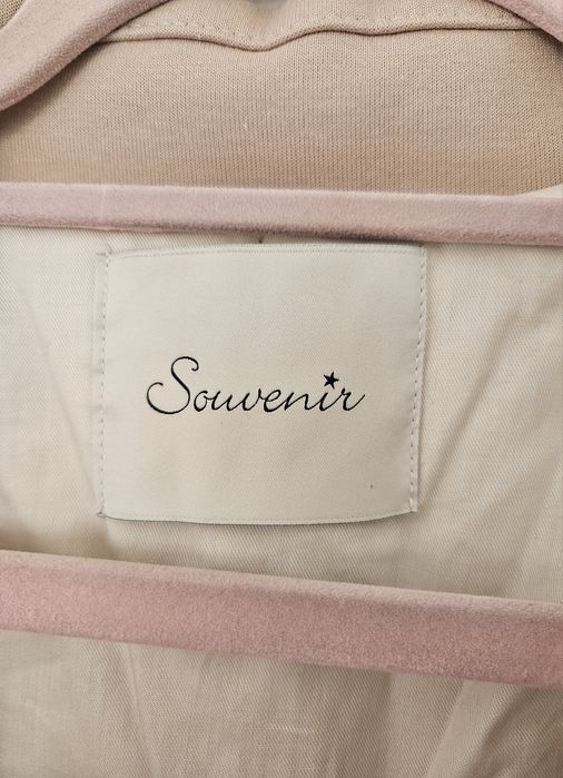 Beżowy garnitur marynarka spodnie Souvenir