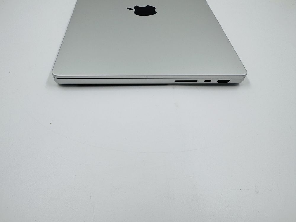 Macbook Pro 14 2021 M1 Max 10/32Core 32GB RAM 512GB SSD Silver IL6066
