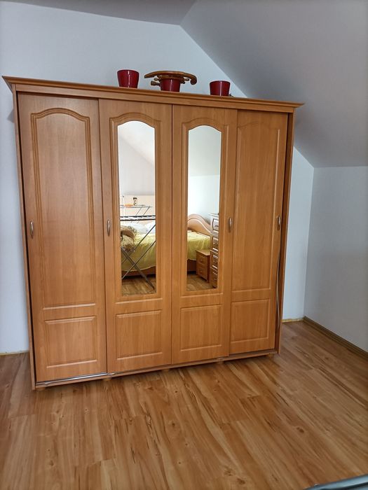 Szafa przesuwna  na ubrania