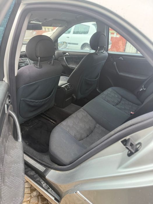 Mercedes C220 Avantgarde Ano 2003
