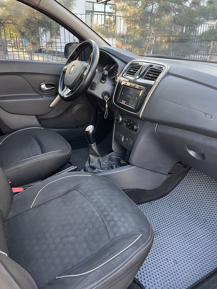 Renault Logan 2014