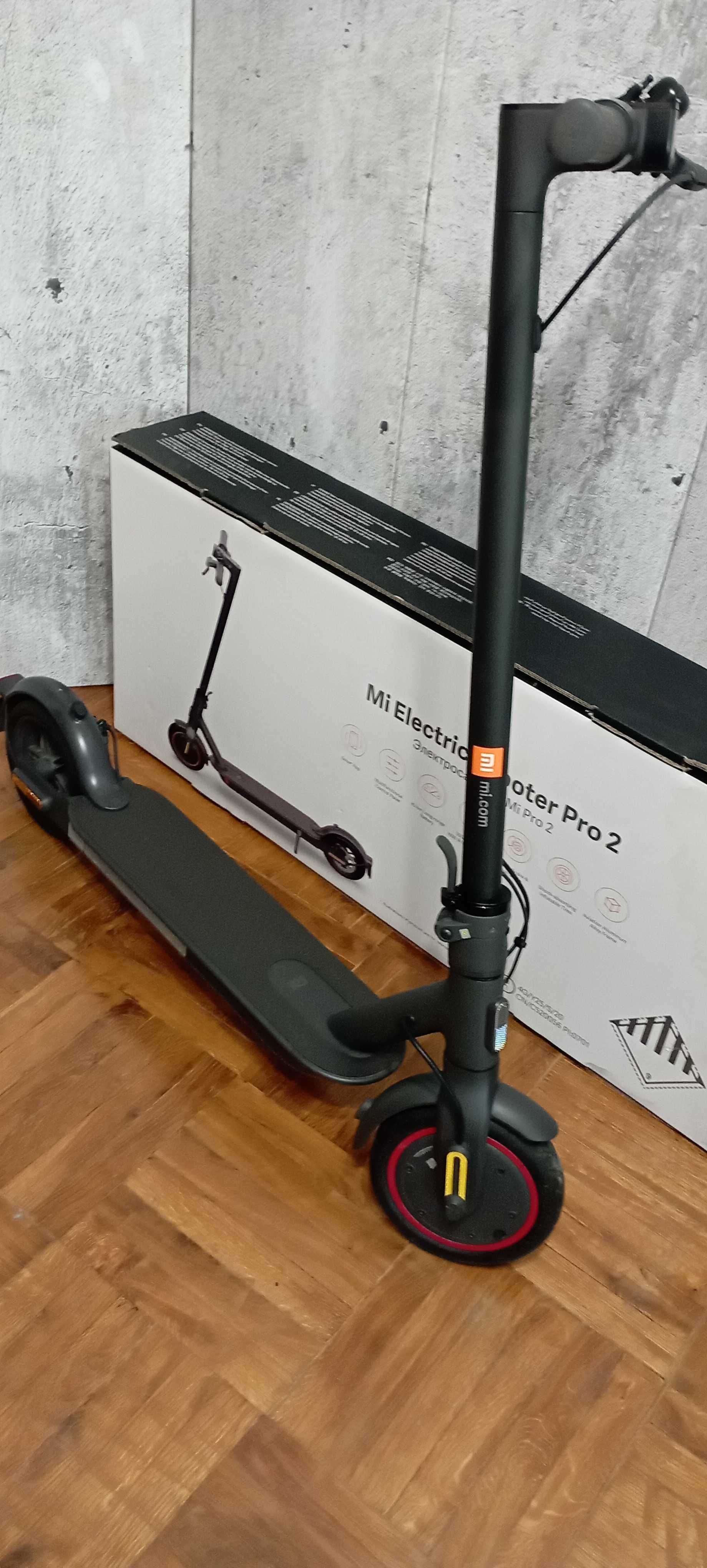 Електросамокат Xiaomi Mi Electric Scooter Pro 2 Black