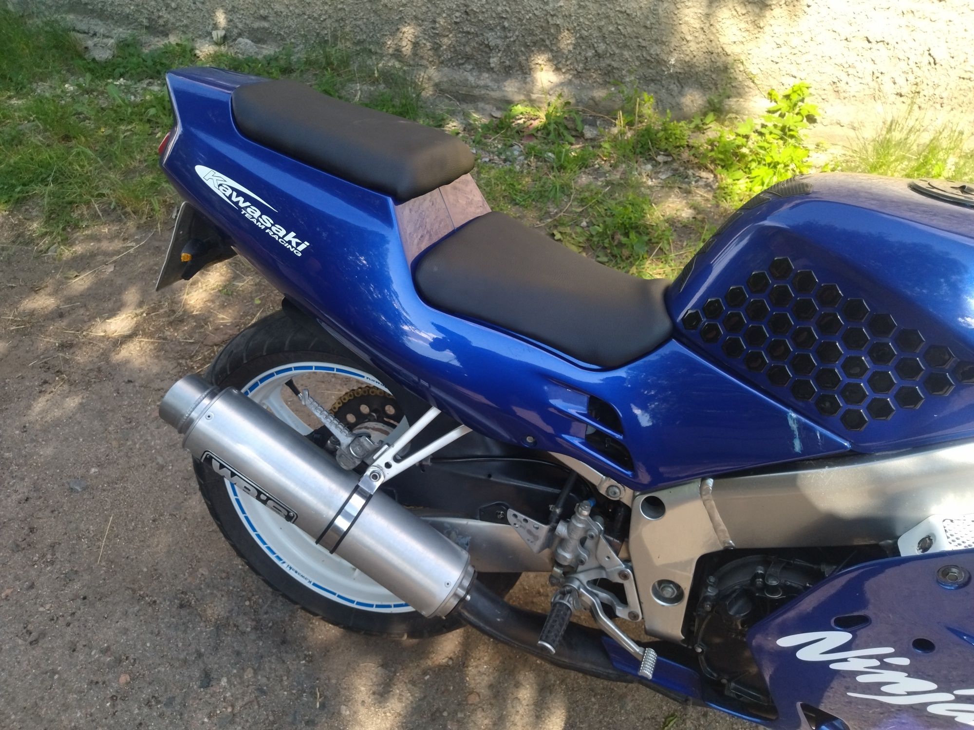 Продам  Kawasaki ZXR250