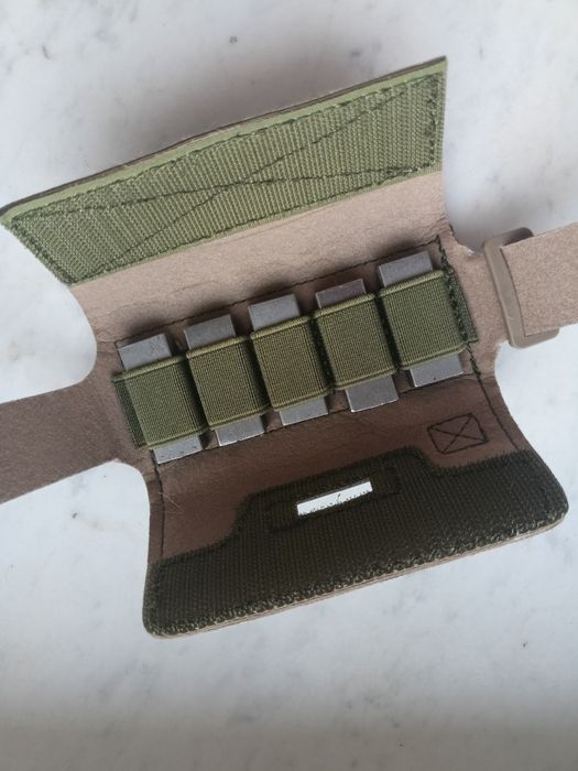 Ładownica przeciwwaga do hełmu