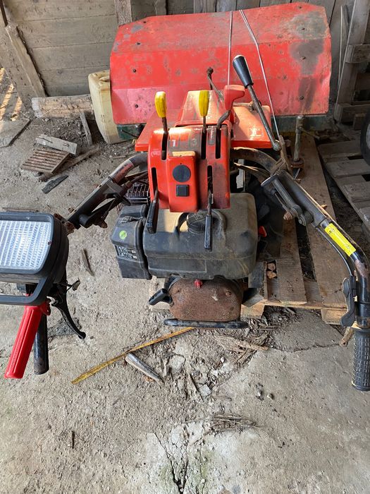 Zamiatarka spalinowa