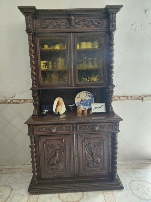 VENDO Armário em Madeira Maciça