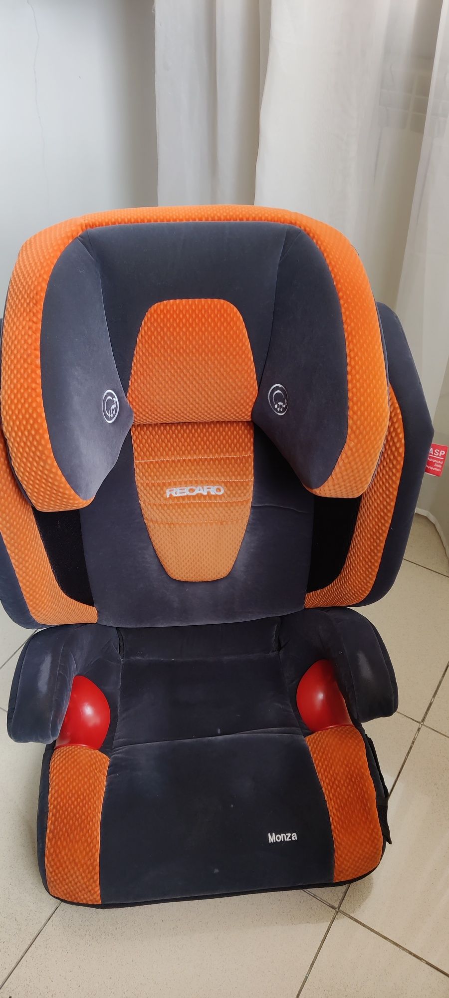 Автокрісло Recaro Monza