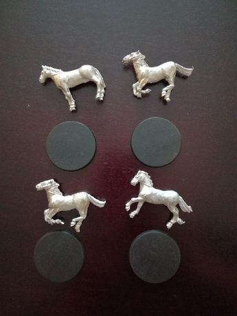 Horses Konie Black Scorpion Miniatures