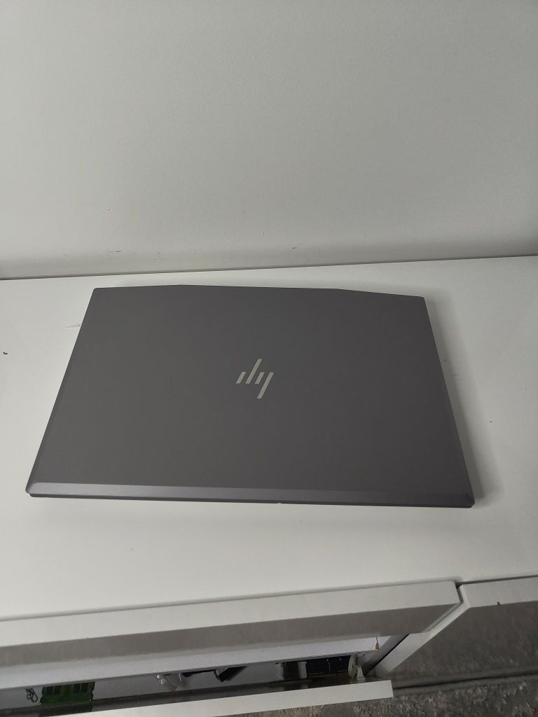 Ігровий ноутбук HP zbook 15v g5 / Quadro P600 4ГБ/i5 8300h/16 ГБ/SSD25