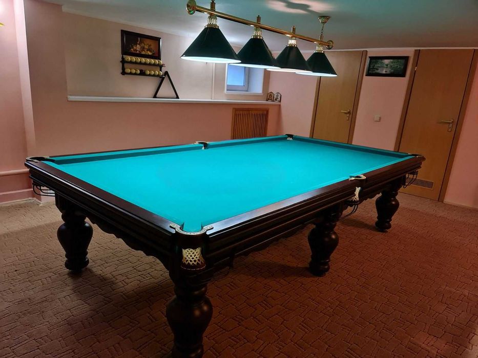 Дом 300кв. Бассейн с подогревом. Сауна, джакузи, бильярд.