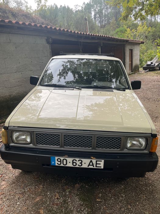 Carrinha Nissan D21 4x4 direção assistida 5 lugares