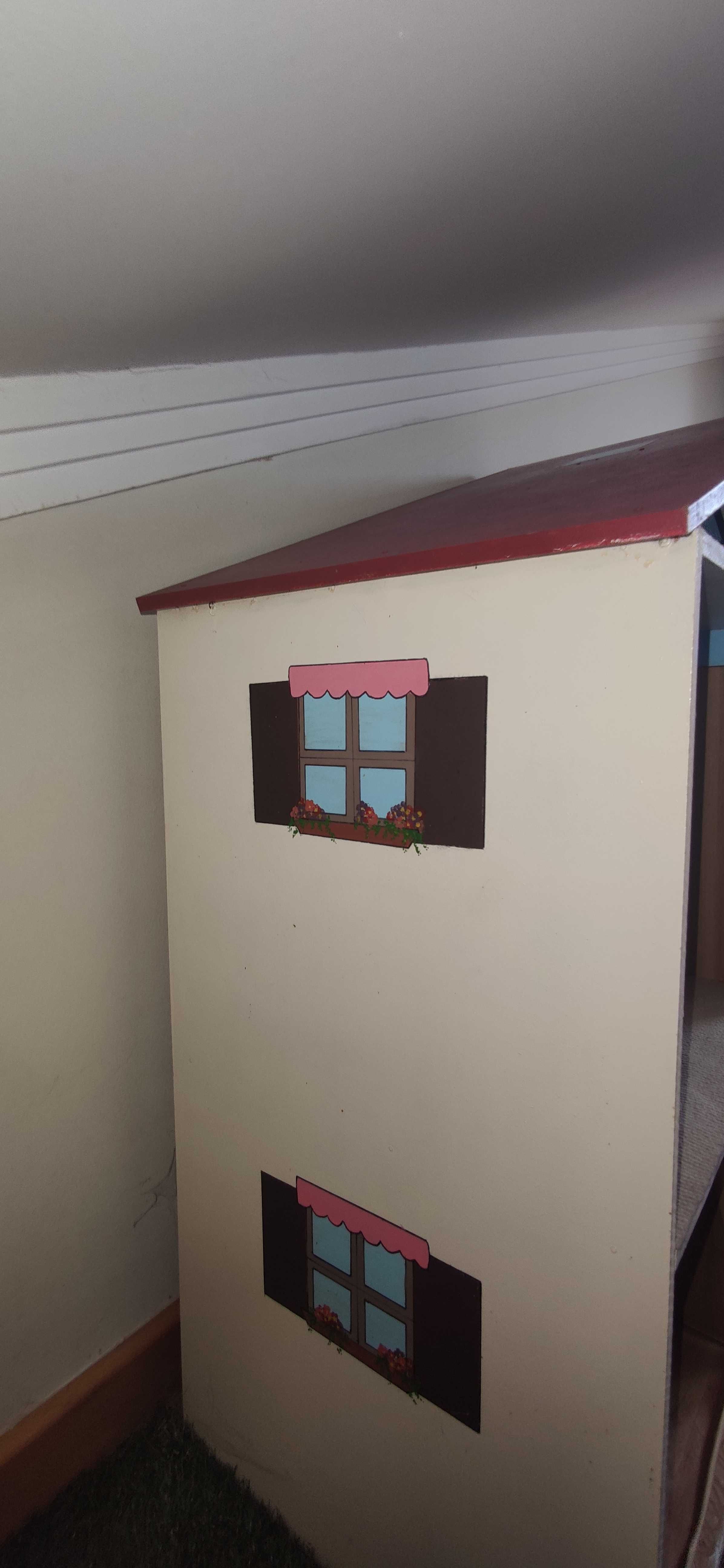 Casa de Barbie de madeira, feita à mão