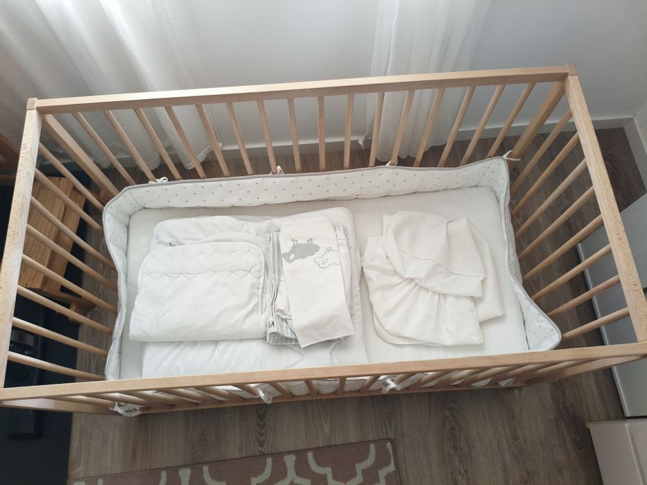 Berço IKEA completo