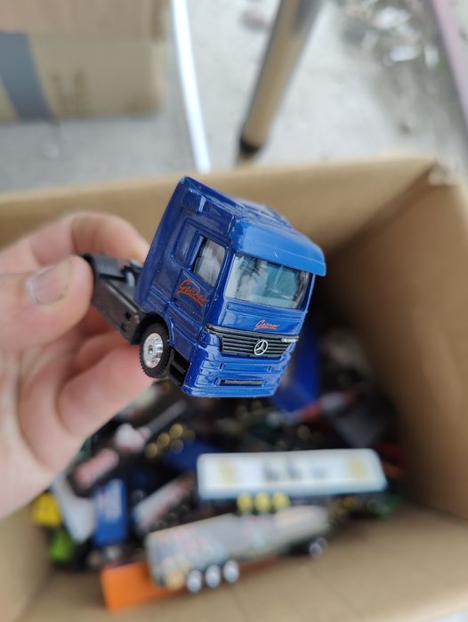 Złom modelarski skala H0  Ciężarówki Mercedes Man itp 1/87 Makieta