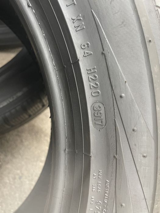 Продаю зимние шыны 255-50 R19 Pirelli