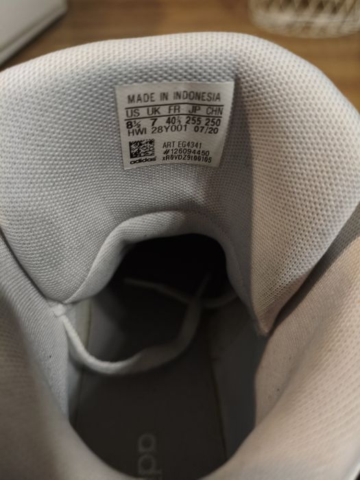 Buty  adidas damskie Entrap MID EG4341 rozmiar 40/2/3 sneakersy