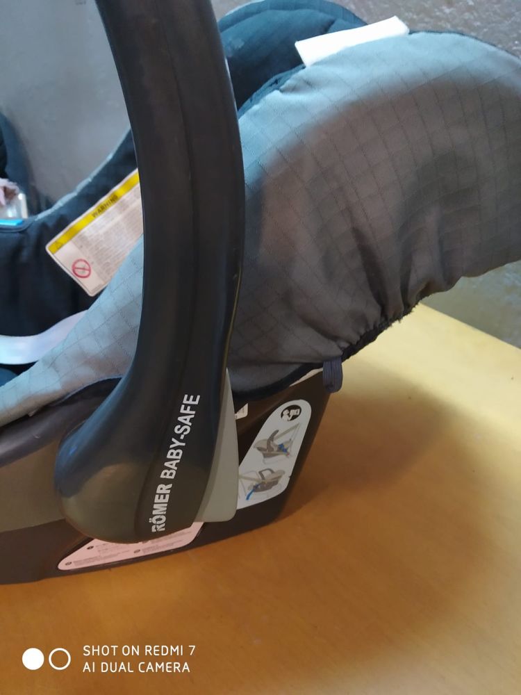 Fotelik dzieciecy - nosidelko romer baby safe