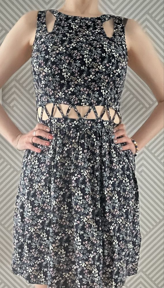 Letnia sukienka Cropp