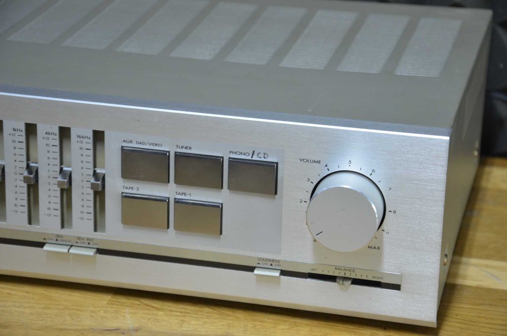 Wzmacniacz JVC A-X40 (z korektorem)