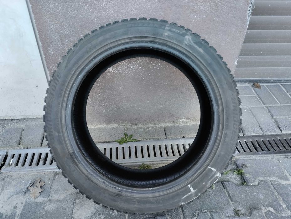 Opony zimowe Bridgstone Blizzak 235/45/18 2szt.