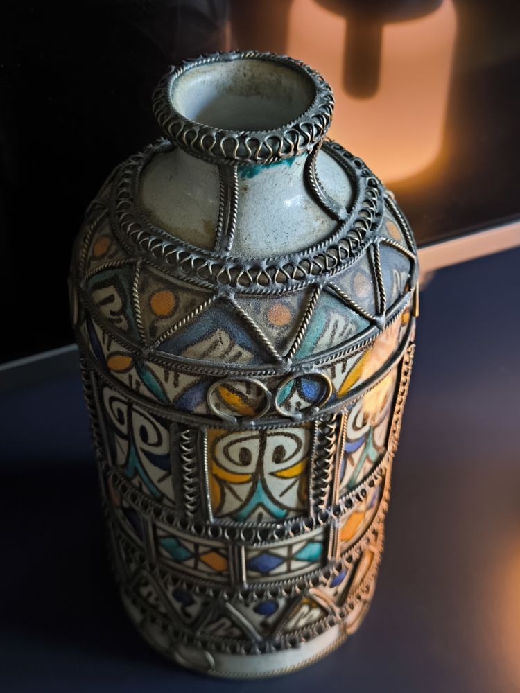Marokański dzbanek ceramiczny z Fezu