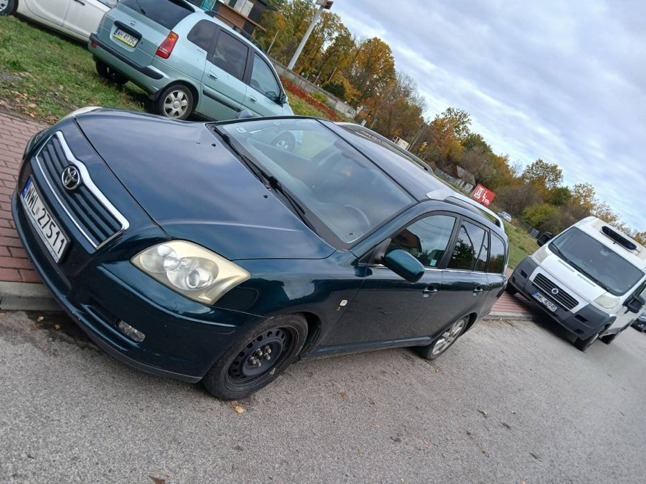 Toyota Avensis 2.0 benzyna